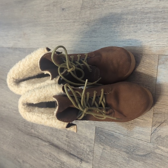 Naughty Monkey Fur Lined Wooden Wedge Heel Boots - Picture 2 of 8